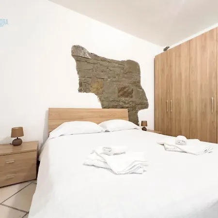 Апартаменты San Maurizio 9 Tirabora Short Rent