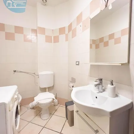 San Maurizio 9 Tirabora Short Rent Триест