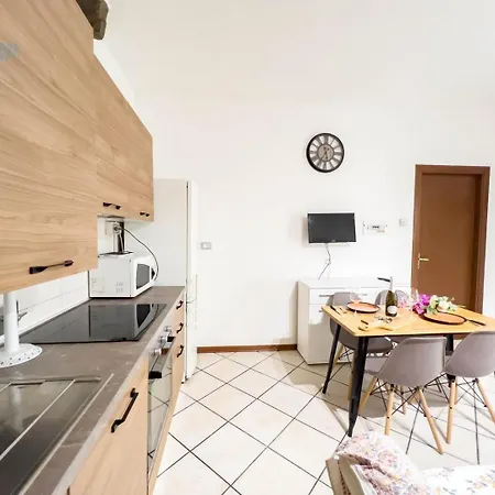 Апартаменты San Maurizio 9 Tirabora Short Rent *