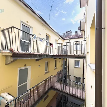 San Maurizio 9 Tirabora Short Rent Apartment